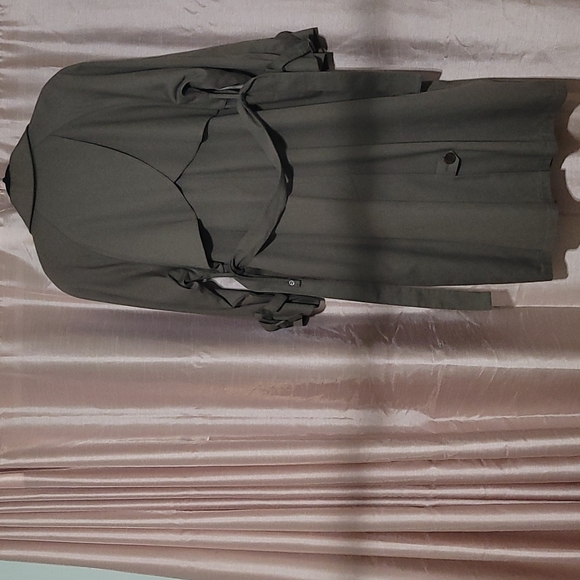 Vintage London Fog trench coat - Picture 2 of 2